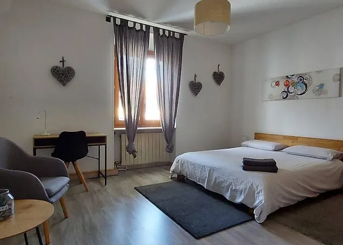Accogliente Bilocale In Zona Centrale - Alloggio Uso Turistico - Vda - Aosta - 0318