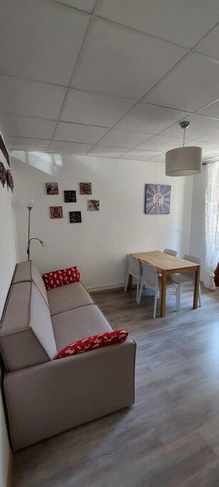 Apartment Accogliente Bilocale In Zona - Uso Turistico - Vda - - 0318