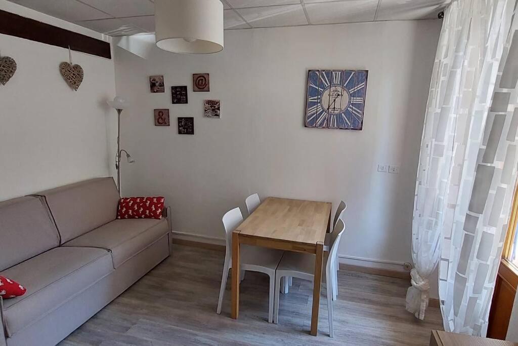 Accogliente Bilocale In Zona - Uso Turistico - Vda - - 0318 *